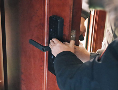玛多24小时上门开锁公司