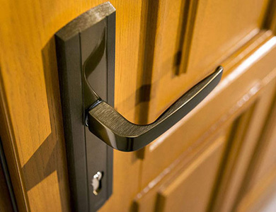 玛多24小时上门开锁公司